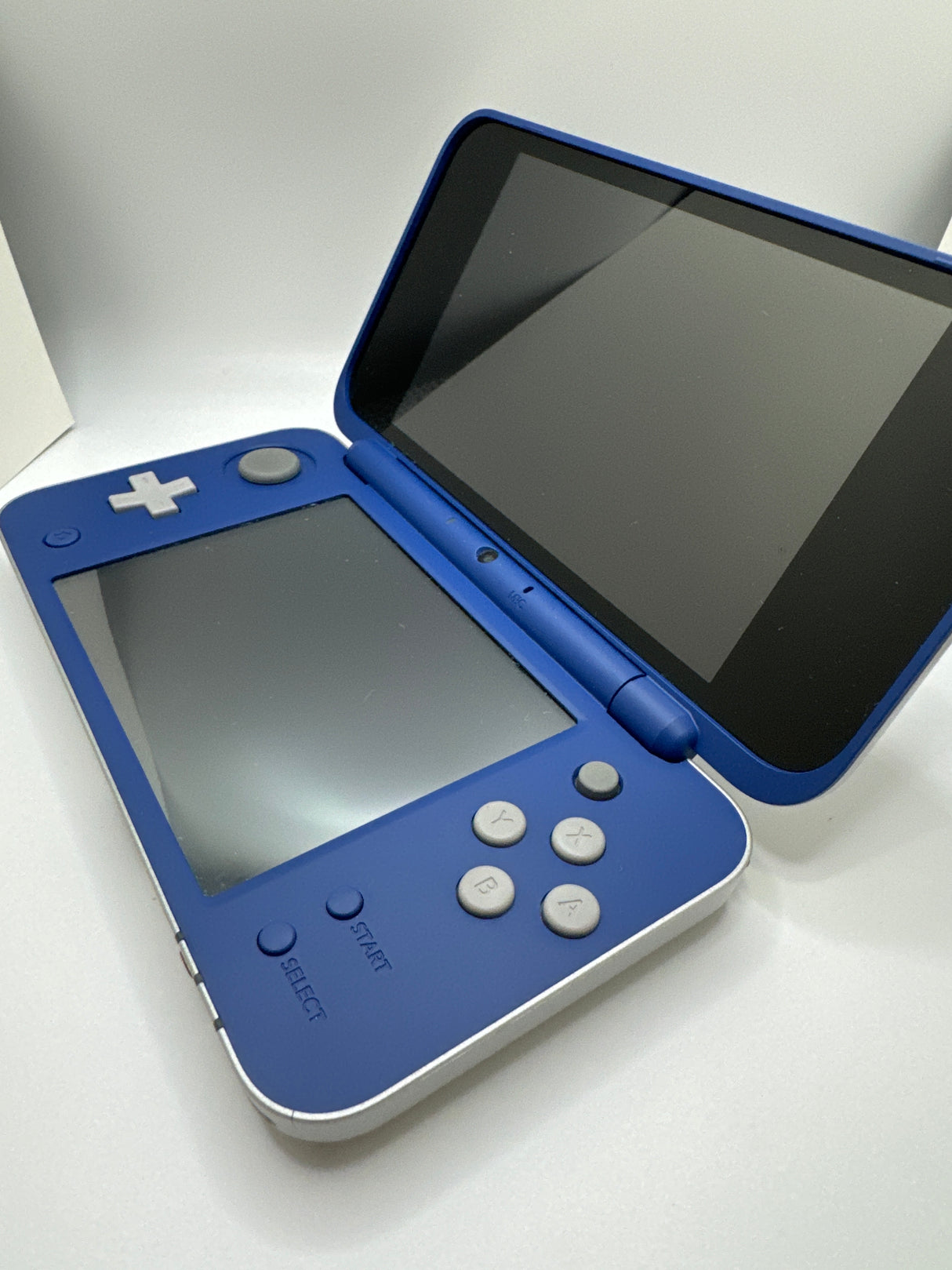 New Nintendo 2DS XL Edición Hylian Shield - (Defecto CIB) (Nintendo 3DS)