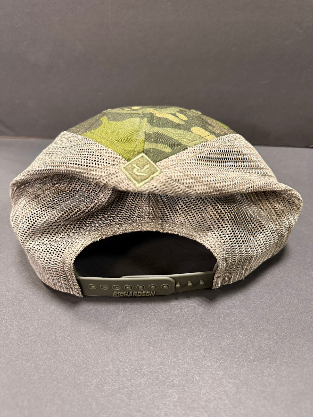 Richardson 111PT Tropic Green Multicam Black KY Logo Patch
