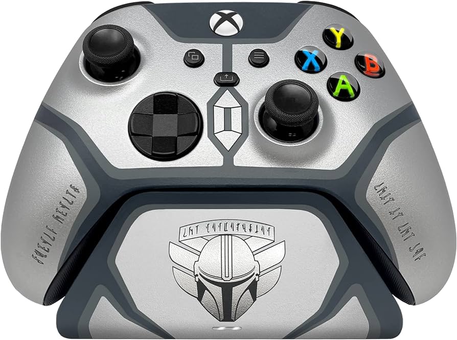 Razer - Mando inalámbrico The Mandalorian Beskar Edition y soporte de carga rápida para Xbox - Plata - (CIB) (Xbox)